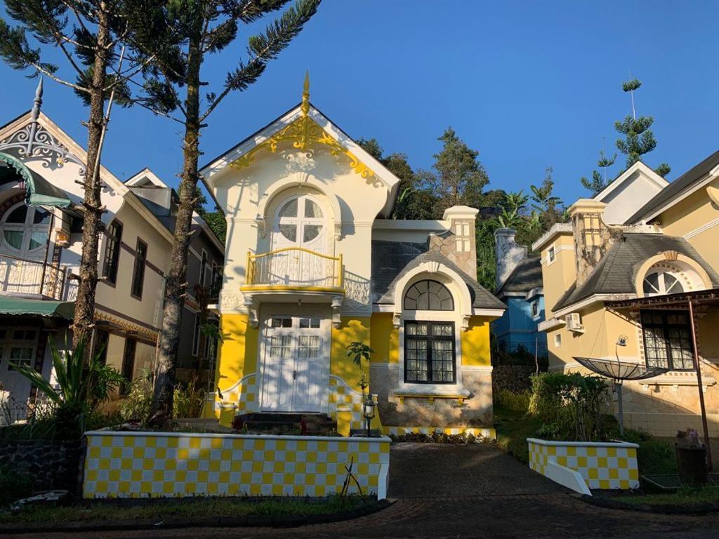 Villa Wubao Kota Bunga 3 Kamar Harga Budget Cinengangirang Eksteriør billede