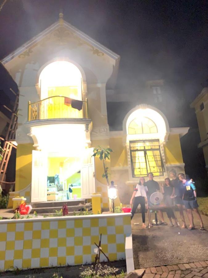 Villa Wubao Kota Bunga 3 Kamar Harga Budget Cinengangirang Eksteriør billede